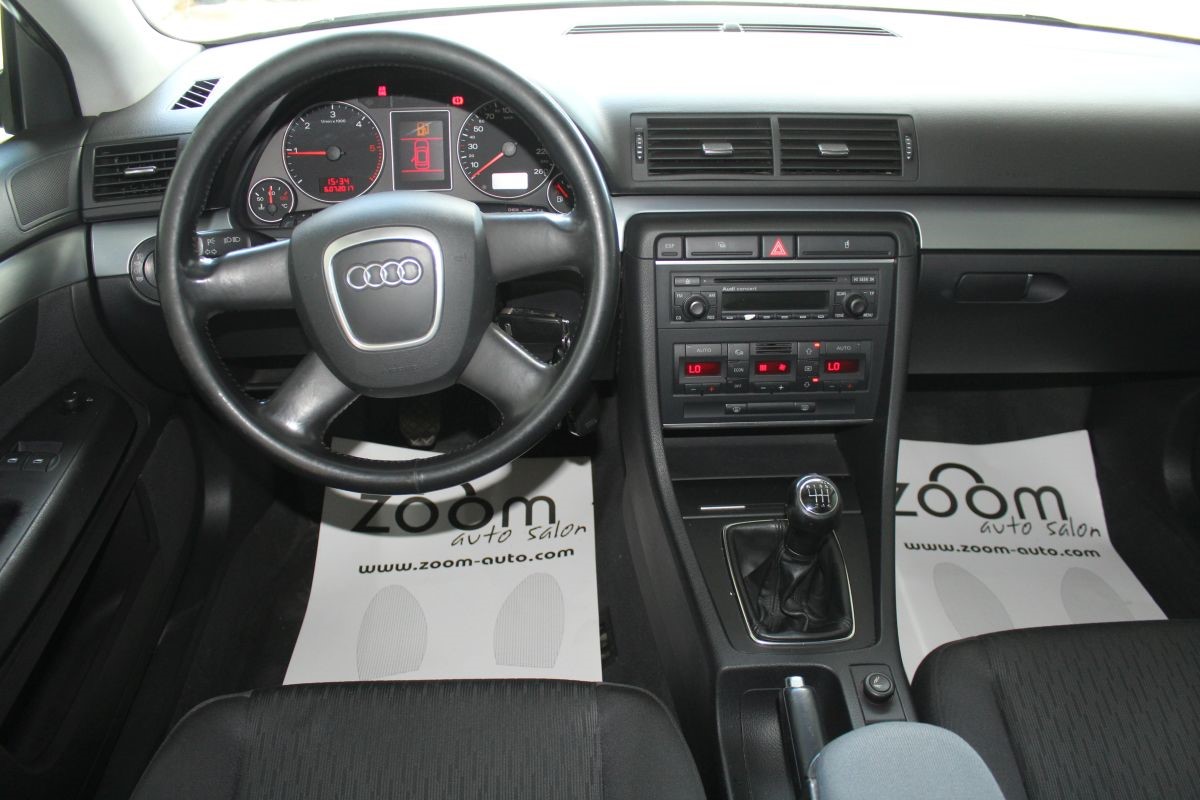 Audi A4
 2,0 TDI 