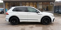 Volkswagen Tiguan
 2.0TDI R-line