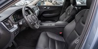 Volvo
 XC60 2.0 D5