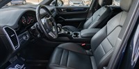 Porsche
 Cayenne
 3,0 Benzin