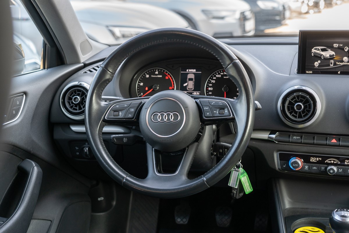 Audi A3
 1,6 TDI Sportback