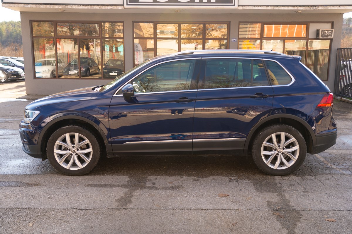 Volkswagen Tiguan
 2,0 TDI 4Motion