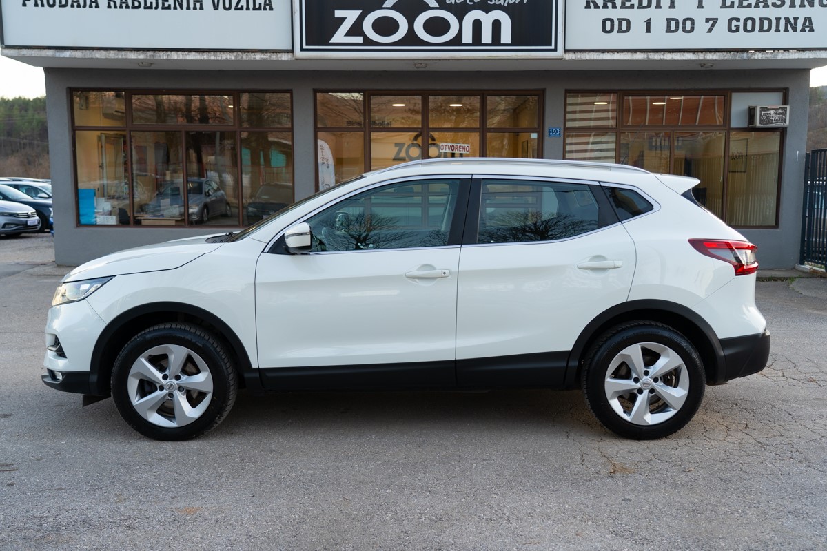 Nissan
 Qashqai 1.6DCI