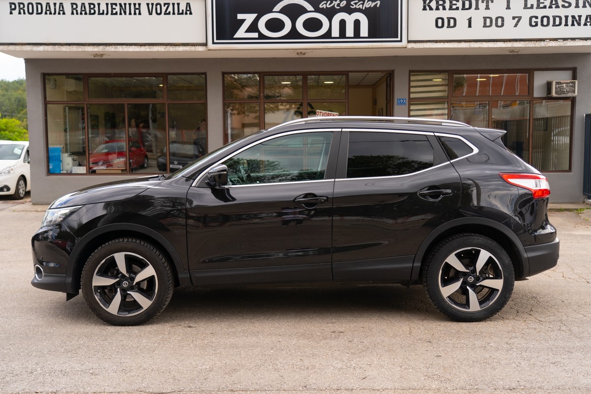 Nissan
 Qashqai 1,6 DCI