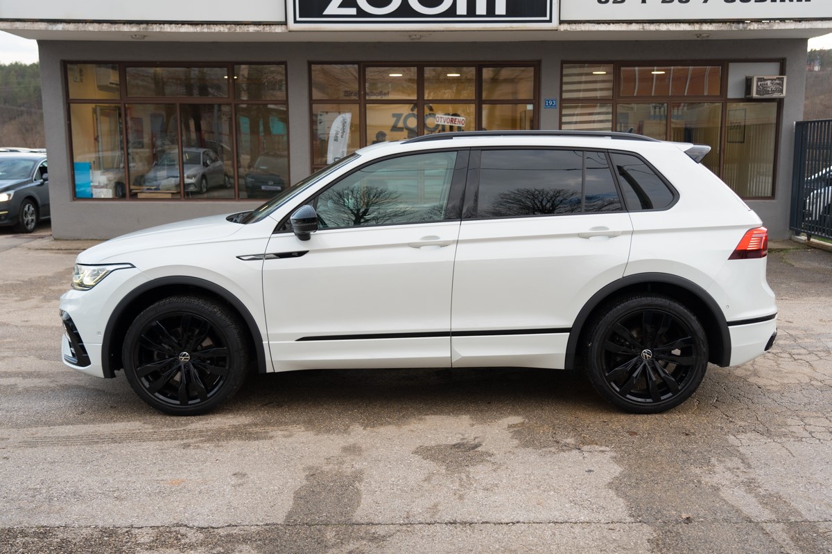 Volkswagen Tiguan
 2.0TDI R-line