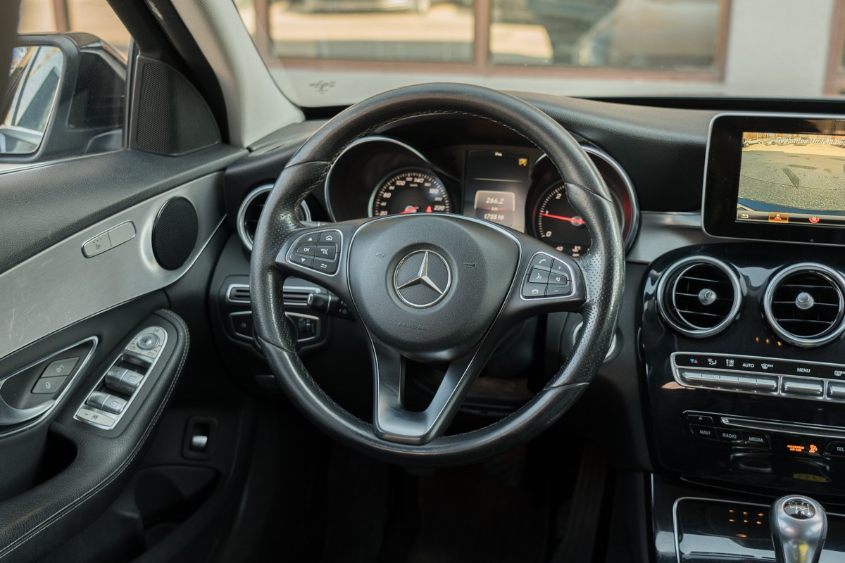 Mercedes-Benz C-Class
 180 CDI