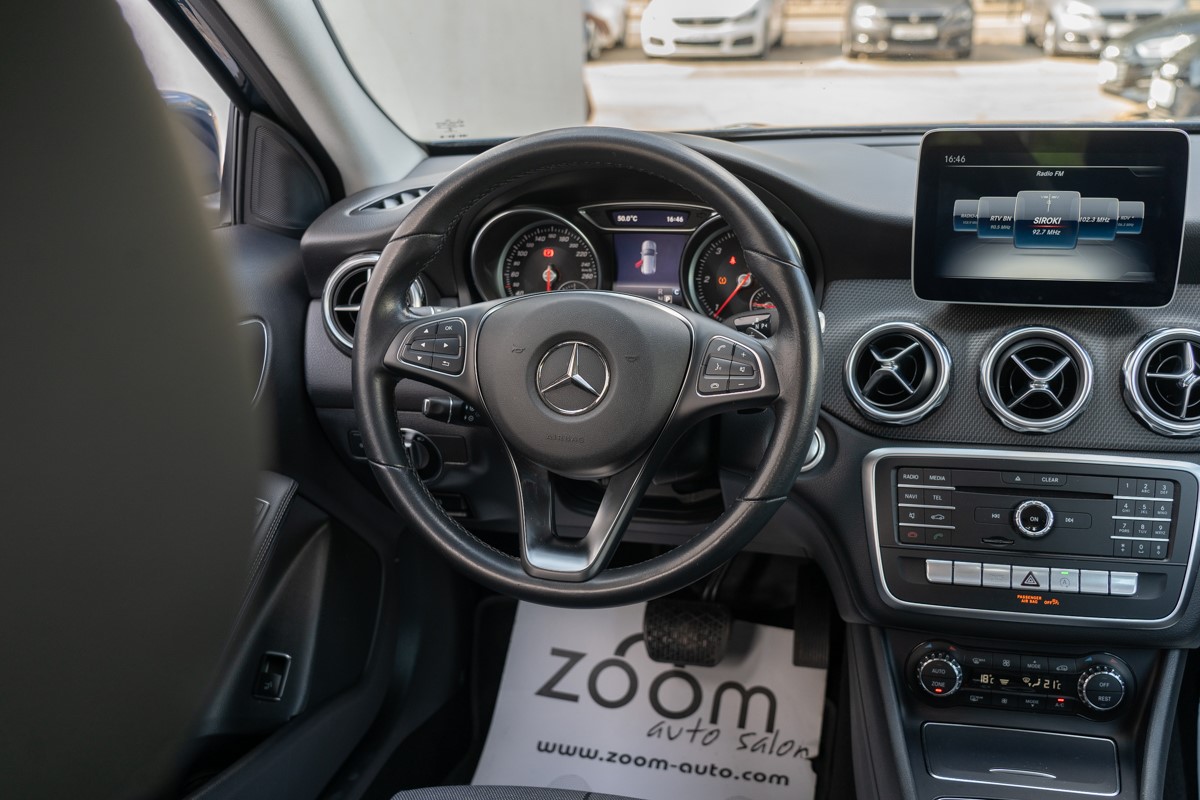 Mercedes-Benz GLA 200D 