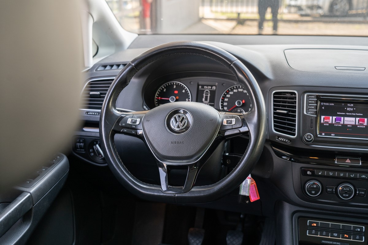 Volkswagen Sharan 2,0 TDI