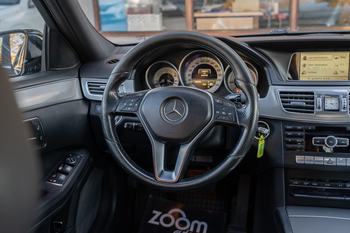 Mercedes-Benz E-Class
 E 200 CDI