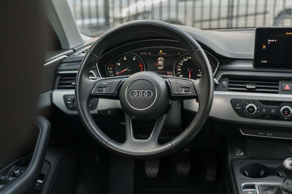 Audi A4
 2.0TDI