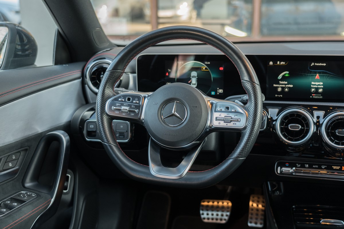 Mercedes-Benz CLA-Class 180D AMG