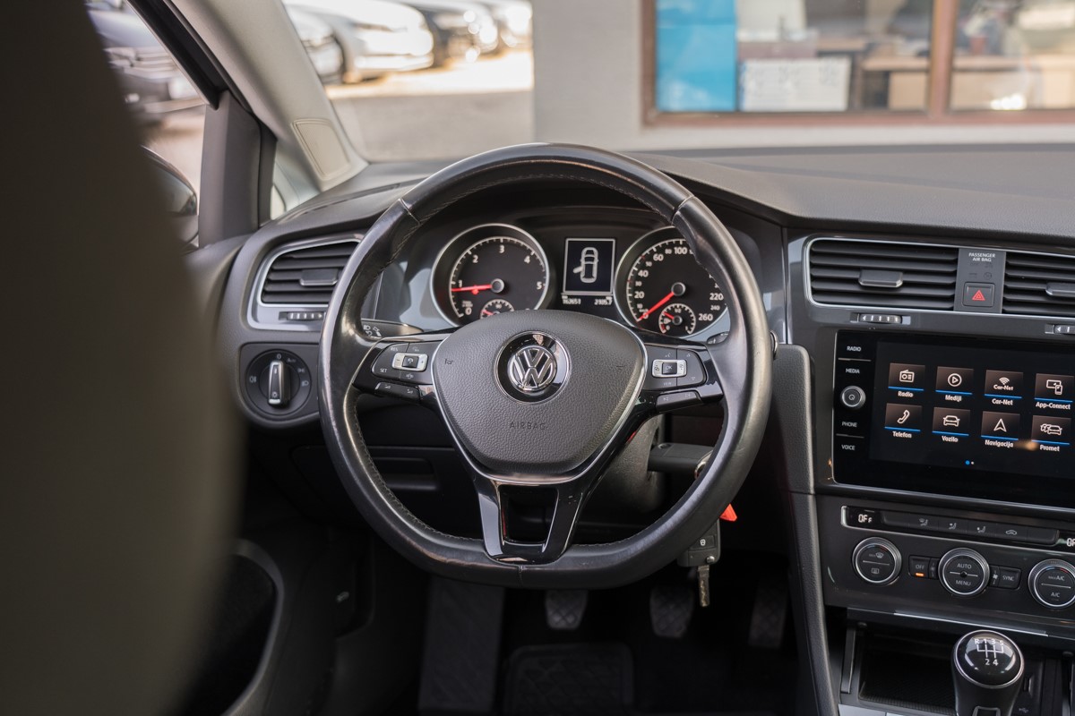 Volkswagen Golf 1.6 TDI