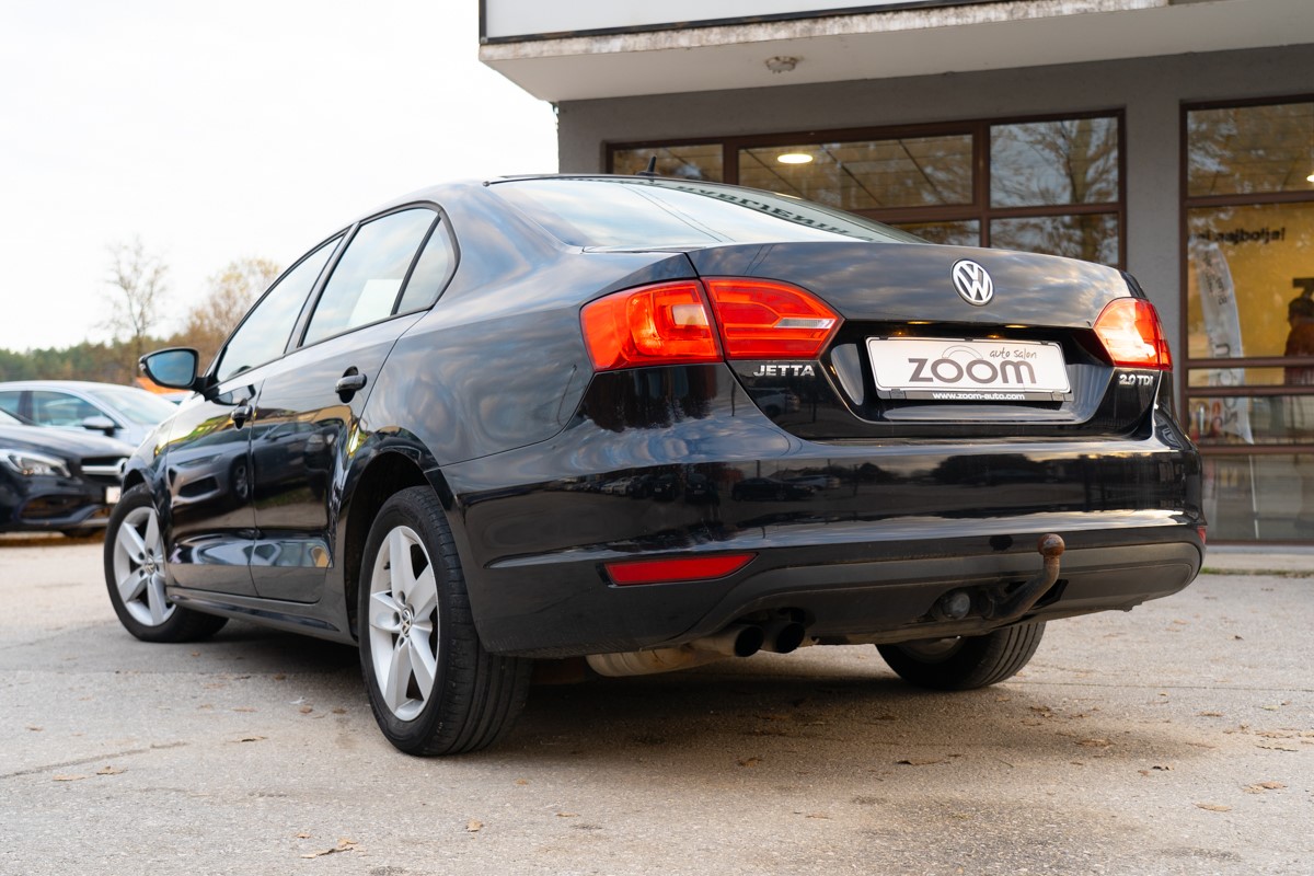 Volkswagen Jetta
 2.0 TDI