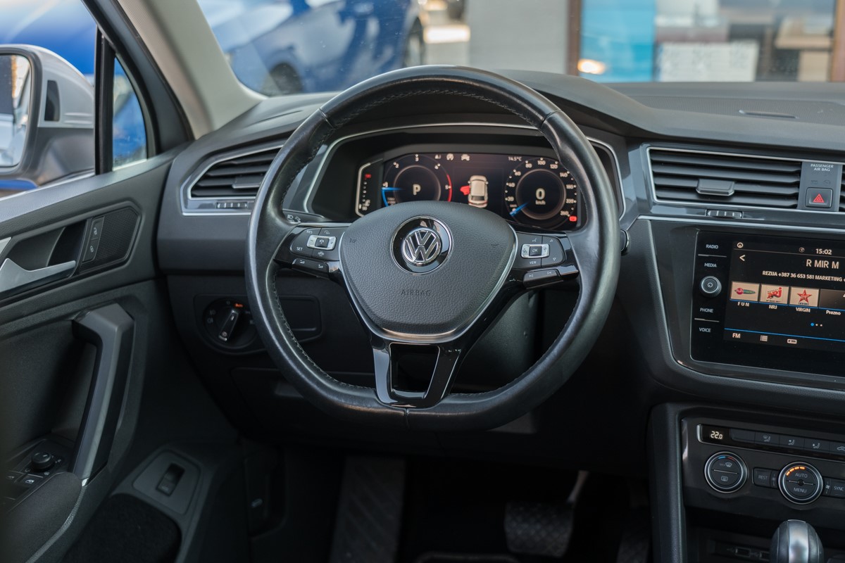 Volkswagen Tiguan
 2.0TDI