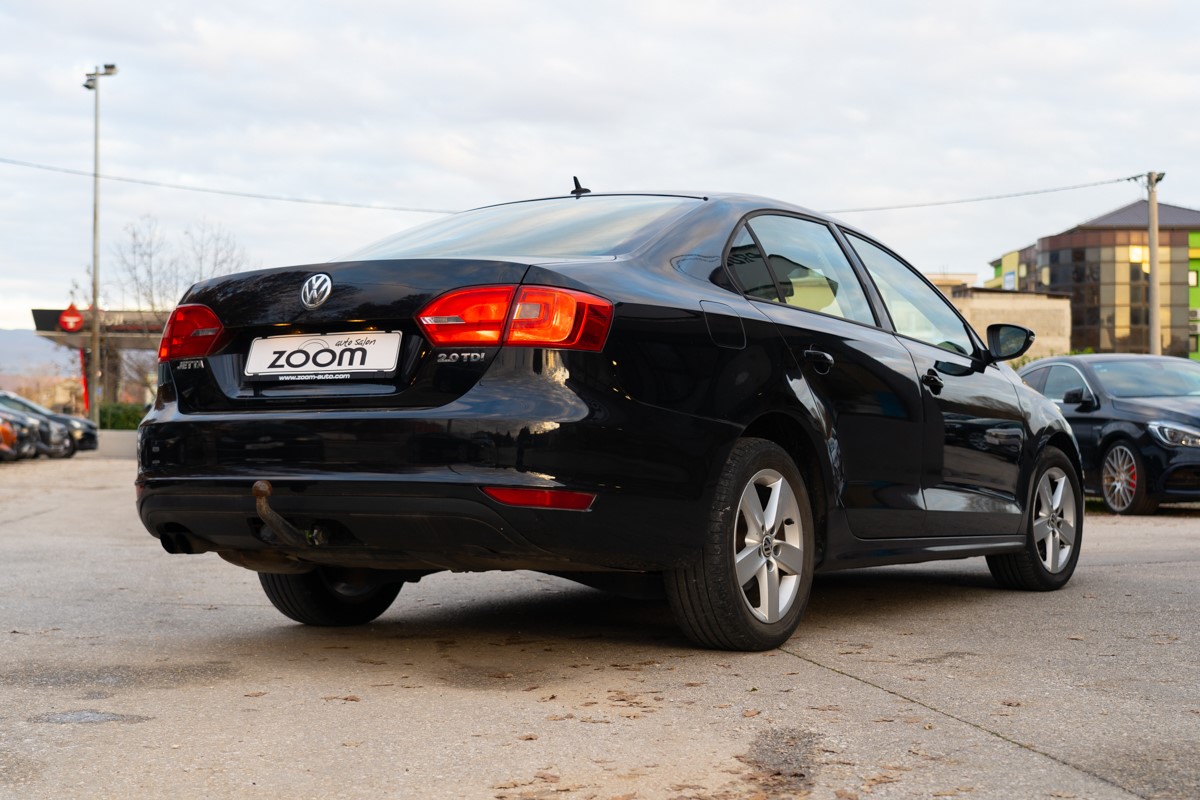 Volkswagen Jetta
 2.0 TDI