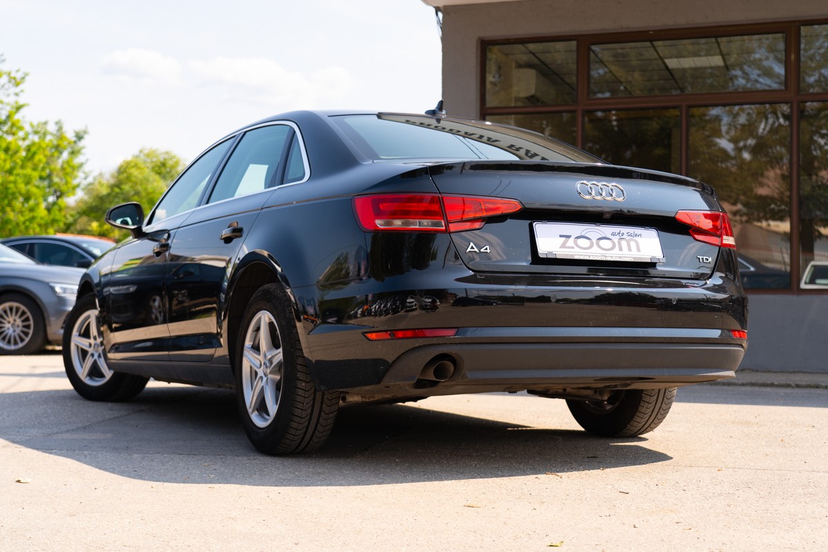 Audi A4
 2.0 TDI