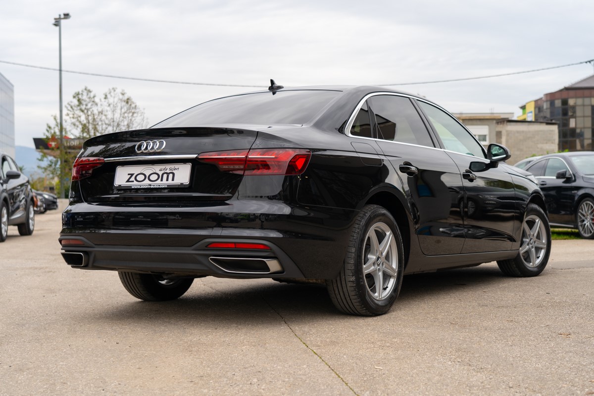 Audi A4
 30 TDI