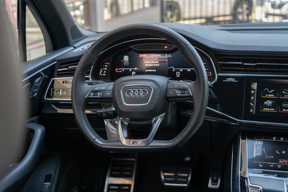 Audi Q7
 50 TDI Quattro Sline