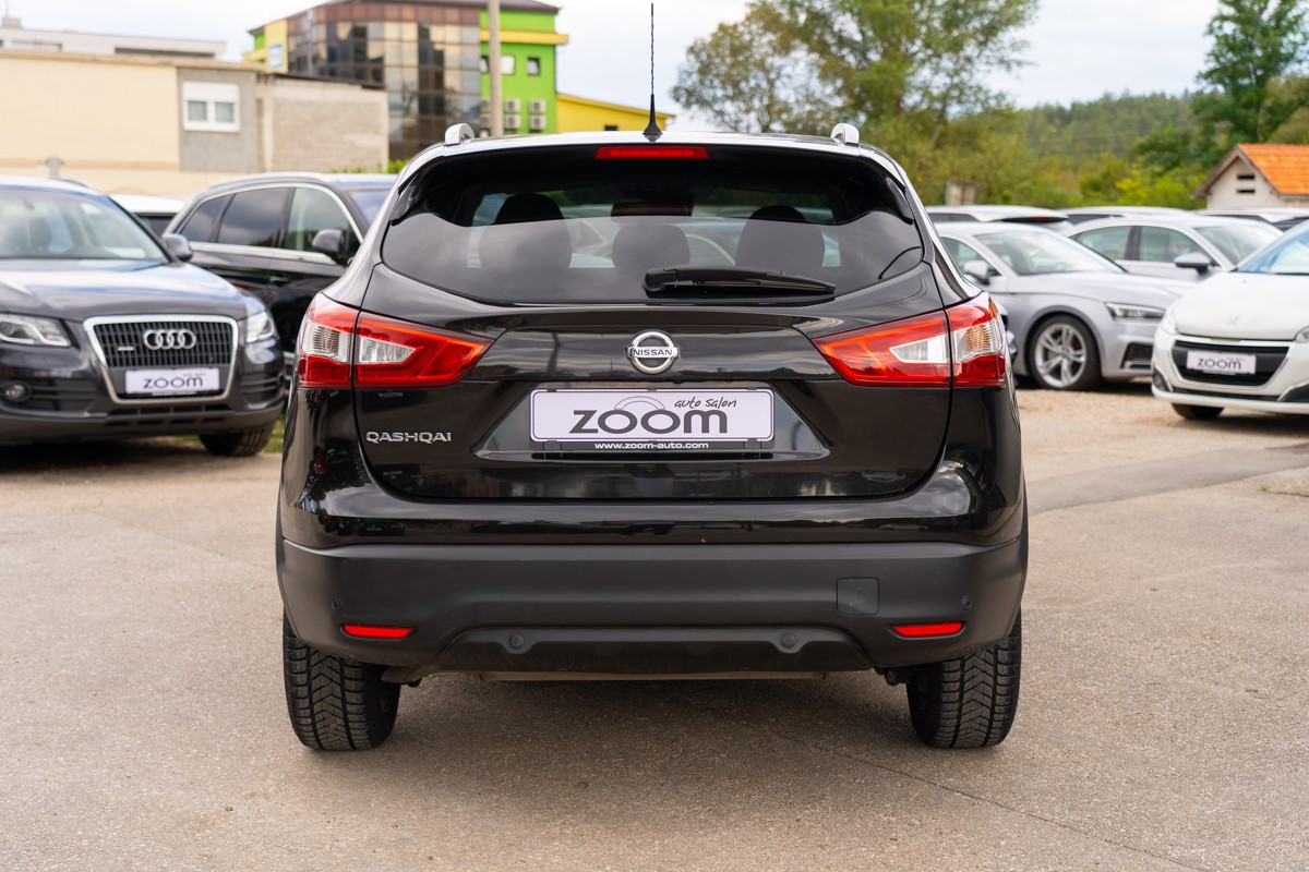 Nissan
 Qashqai 1,6 DCI