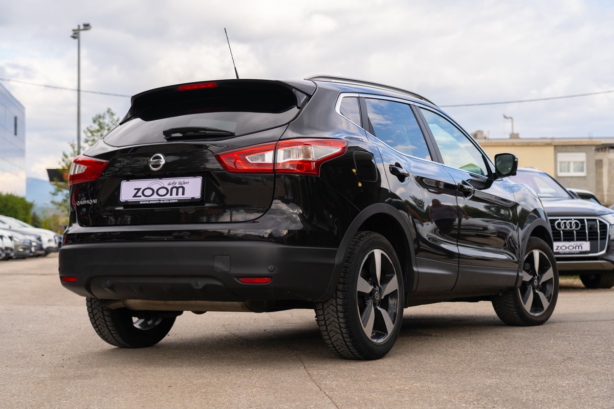 Nissan
 Qashqai 1,6 DCI