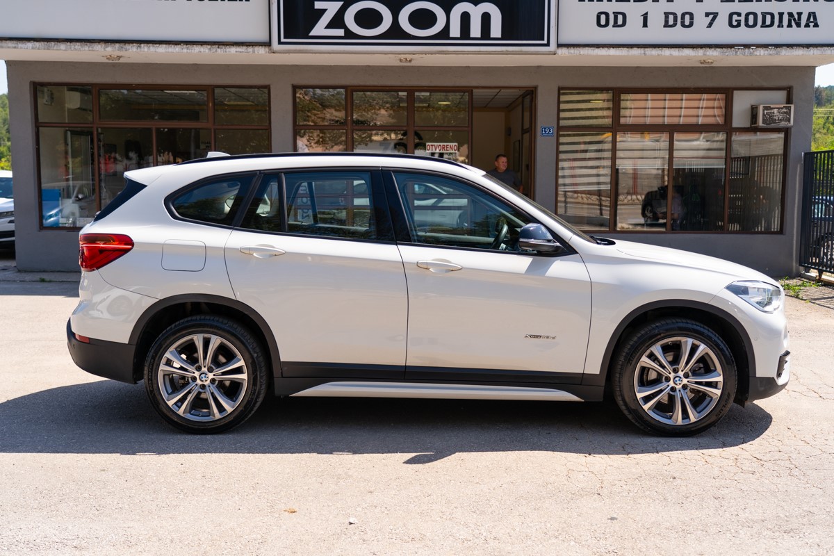 BMW
 X1 1.8D X-DRIVE