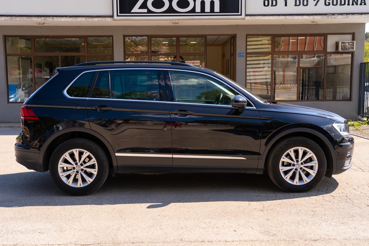 Volkswagen Tiguan
 2.0 TDI