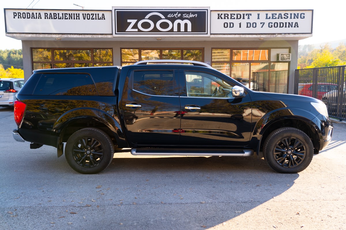 Nissan
 Navara 2,3 DCI 4X4