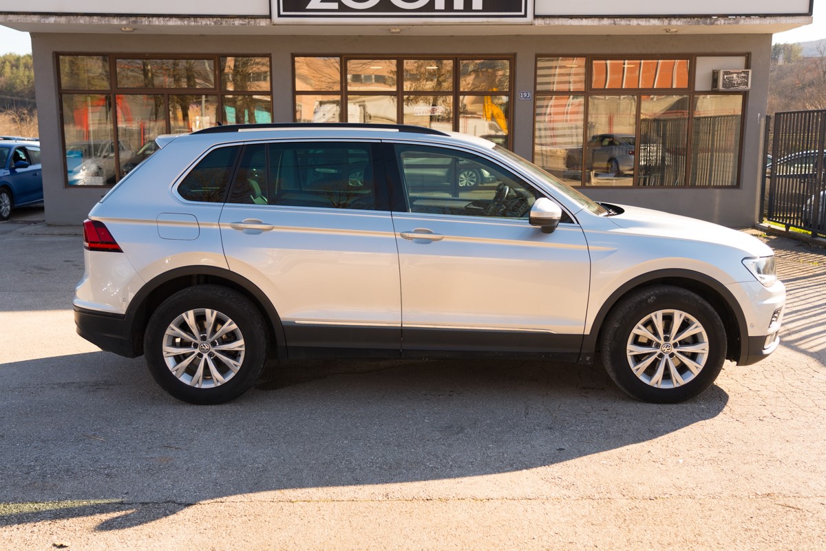 Volkswagen Tiguan
 2.0TDI