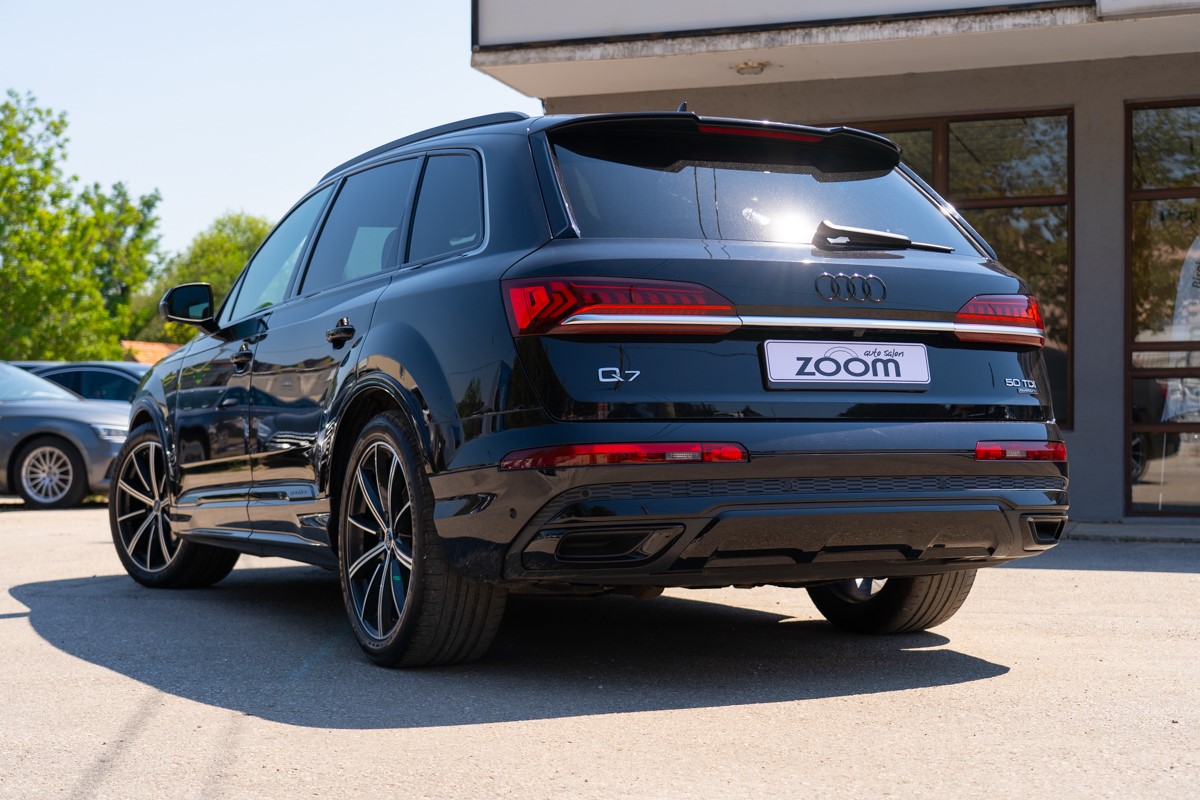 Audi Q7
 50 TDI Quattro Sline