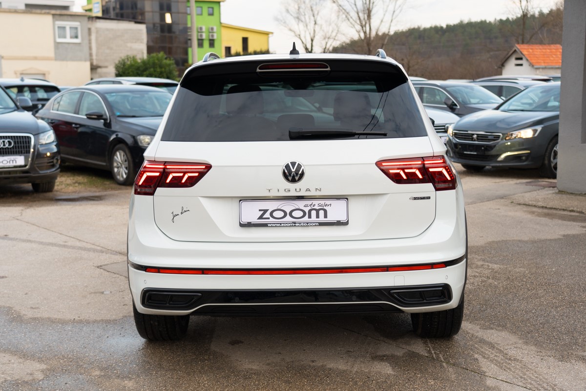 Volkswagen Tiguan
 2.0TDI R-line