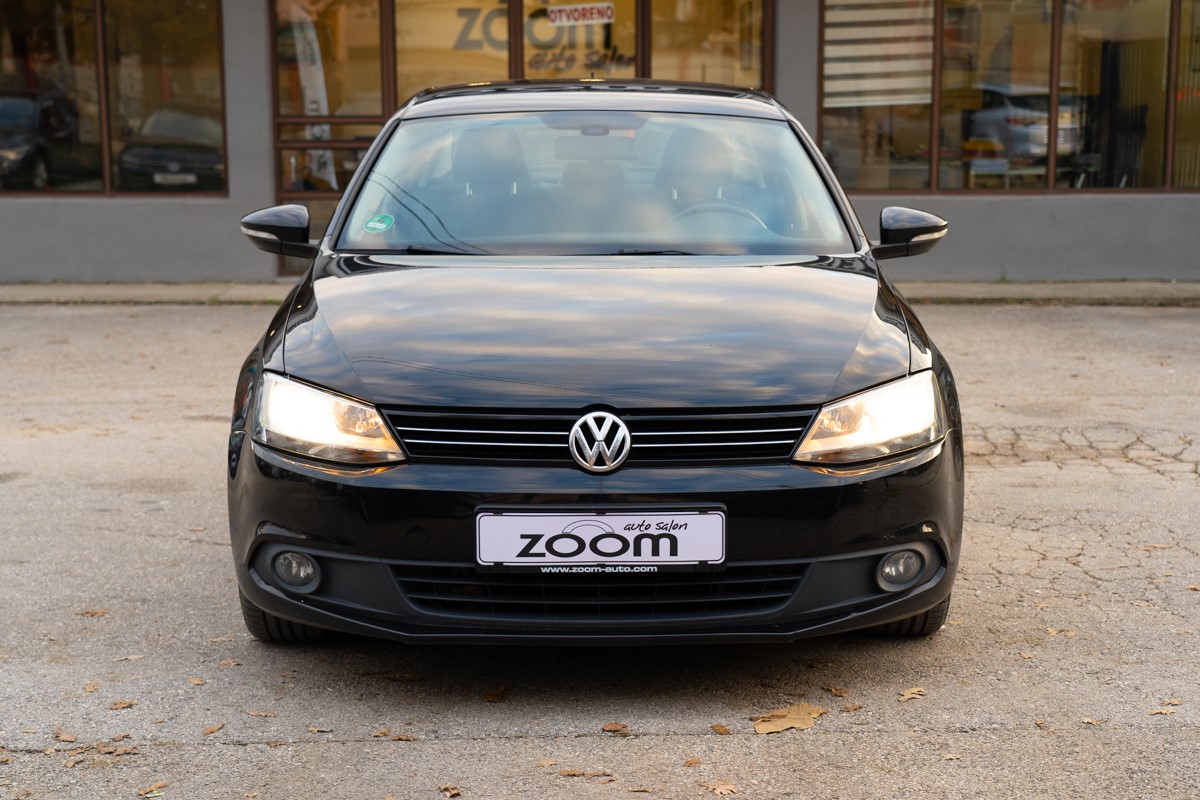 Volkswagen Jetta
 2.0 TDI