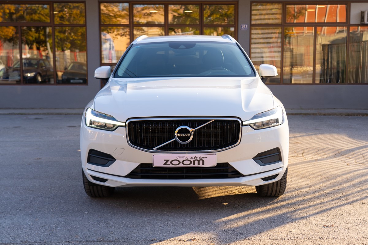 Volvo
 XC60 2,0 D4