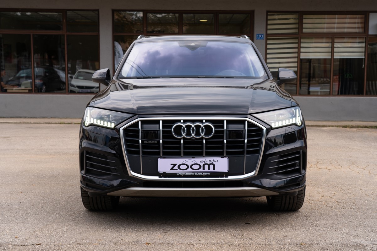 Audi Q7
 3,0 TDI QUATTRO