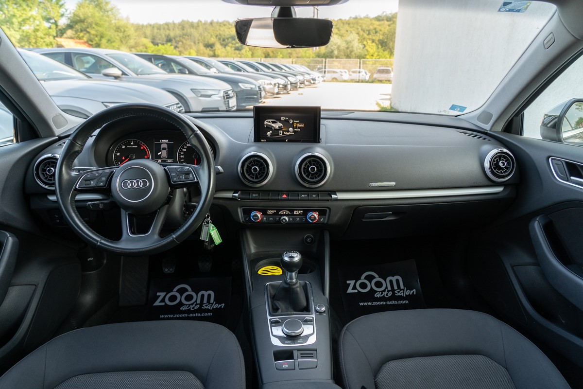 Audi A3
 1,6 TDI Sportback