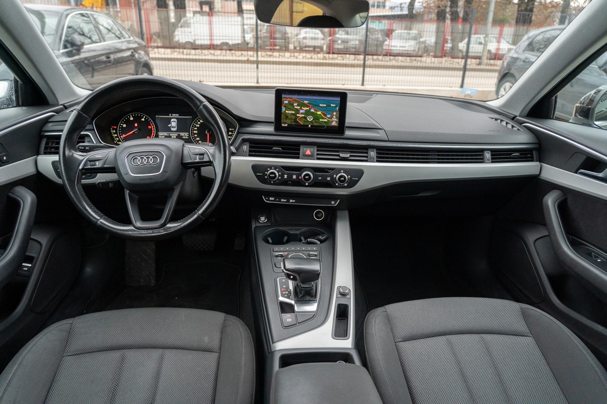 Audi A4
 2.0TDI