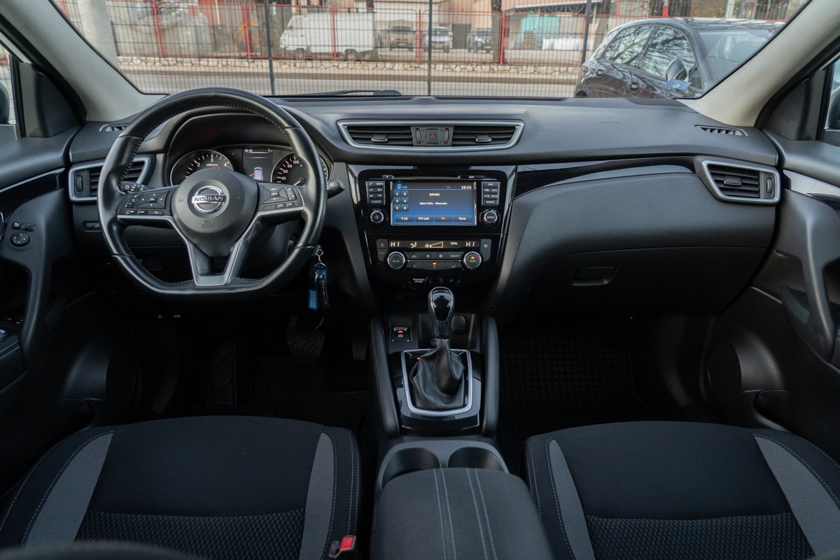 Nissan
 Qashqai 1.6DCI