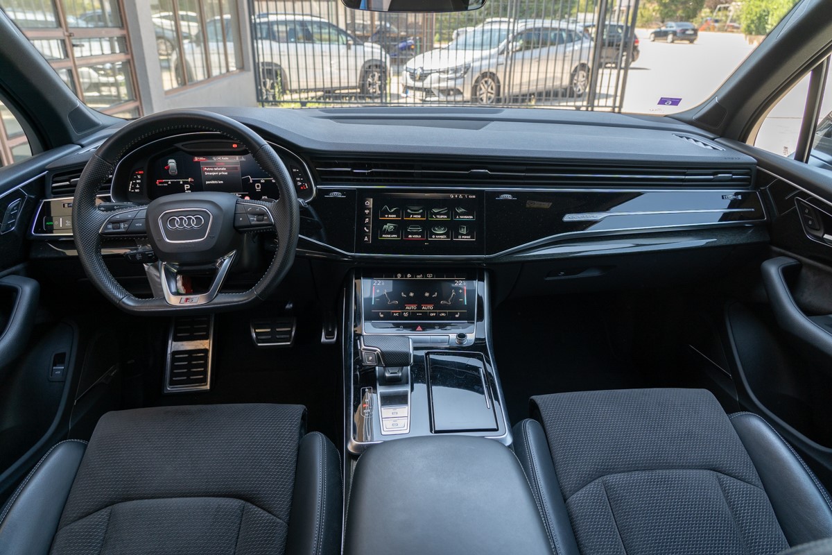 Audi Q7
 50 TDI Quattro Sline