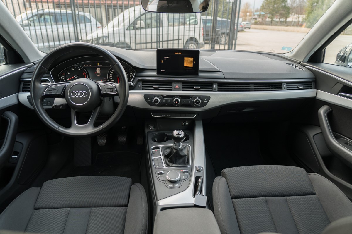 Audi A4
 2.0TDI