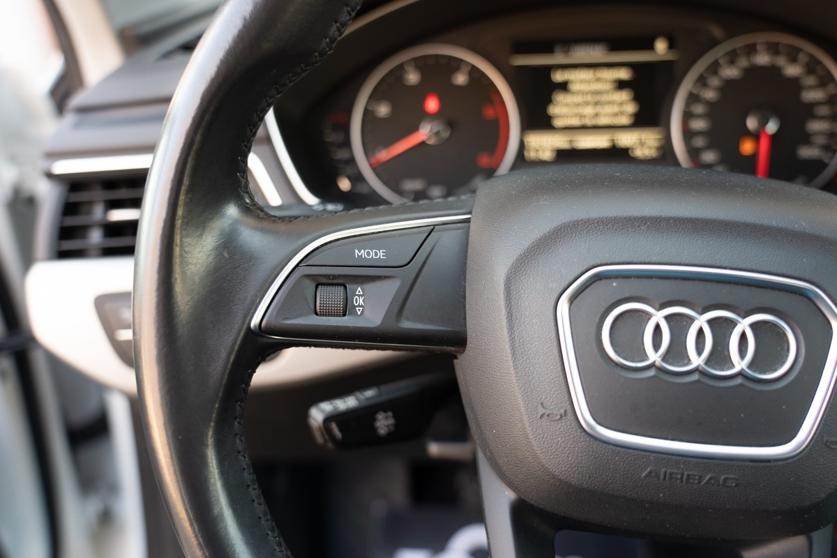 Audi A4
 2,0 TDI