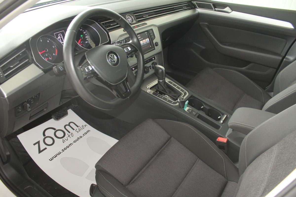 Volkswagen Passat 2.0 TDI VARIANT COMFORTLINE CARAT >DSG-Tiptronik< novi model